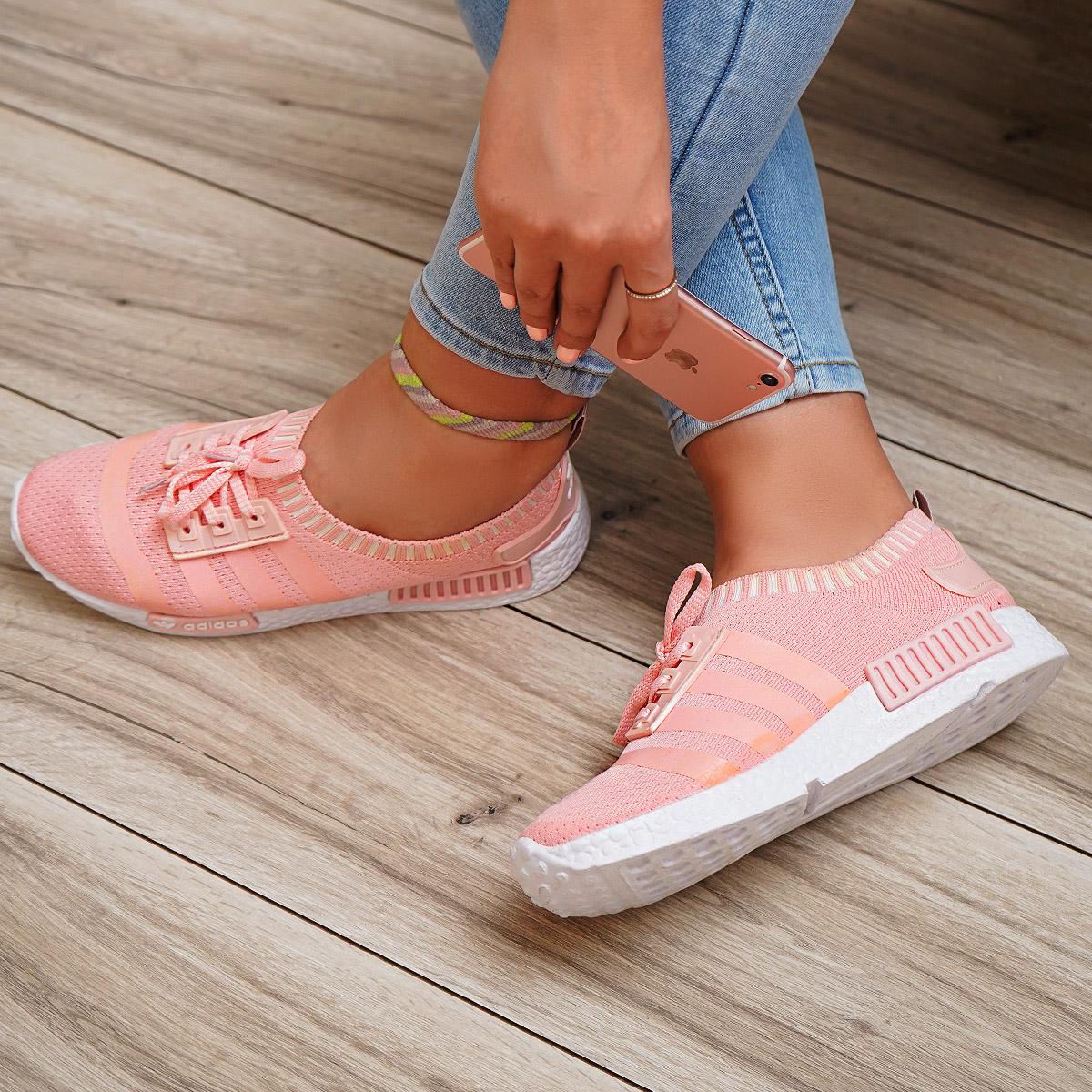 کفش ورزشی صورتی adidas زنانه مدل Anika