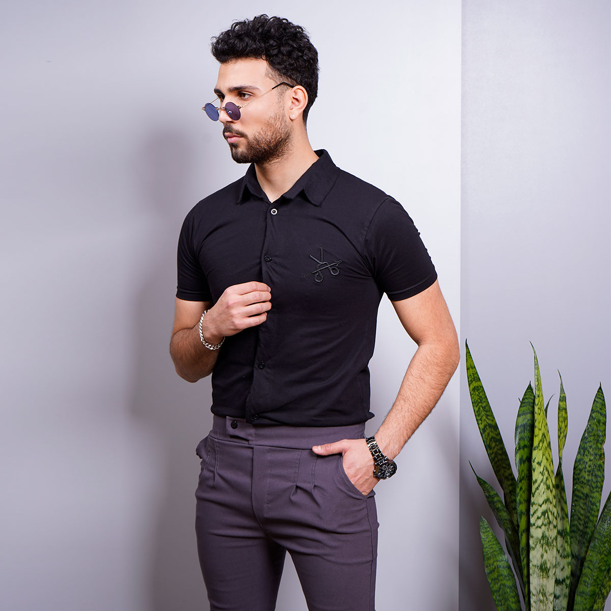 پيراهن آستين كوتاه مردانه مشكي مدل Carla