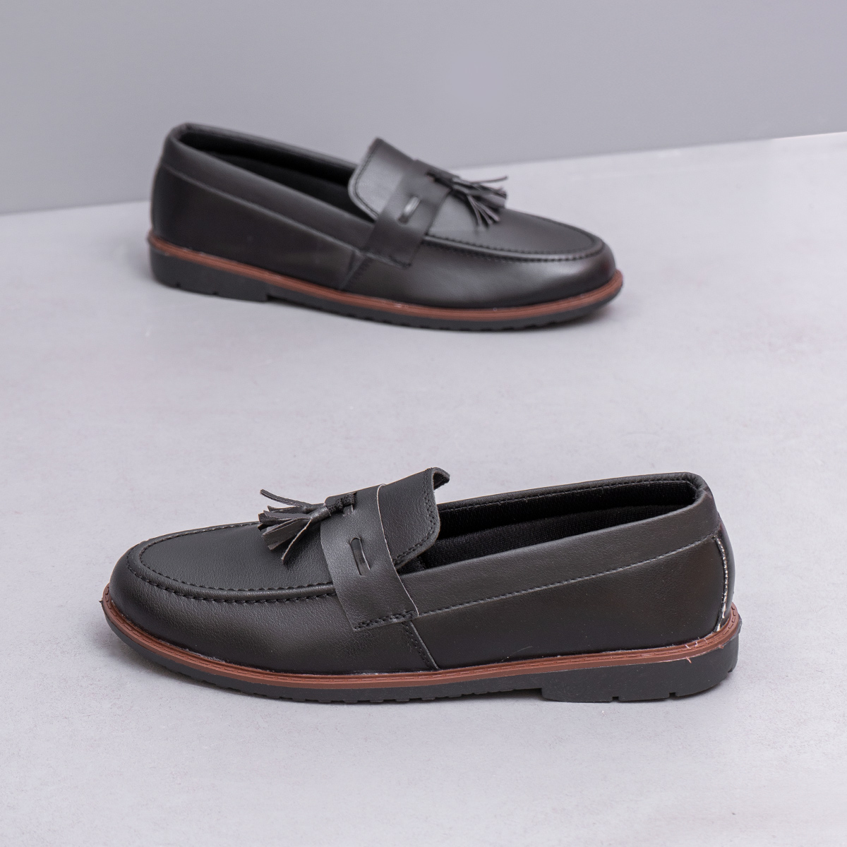 كالج مردانه مشكي مدل Rikardo