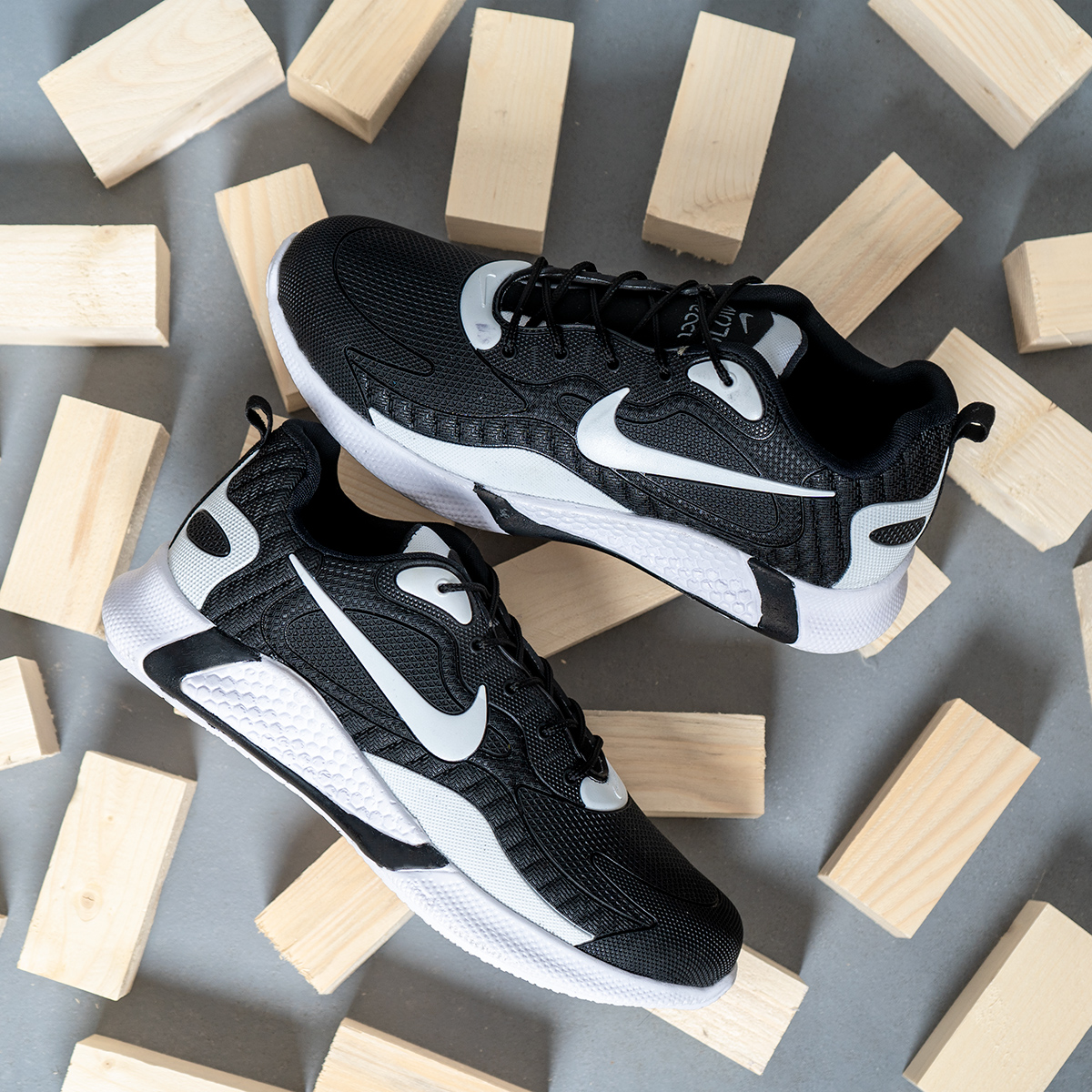 كفش مردانه NIKE مدل VISHO  رنگ مشكي سفيد