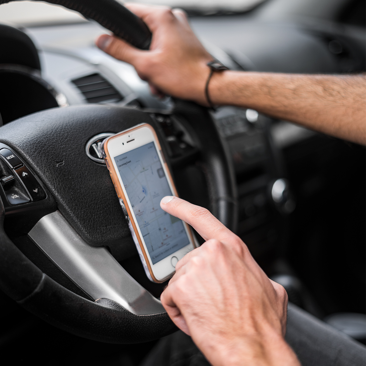 پایه نگهدارنده گوشی موبایل طرح اسپینر