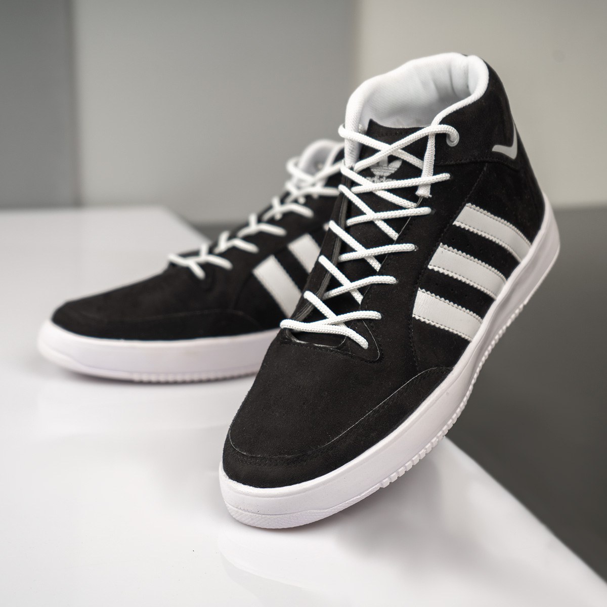 نیم بوت Adidas مردانه مشکی مدلsanil