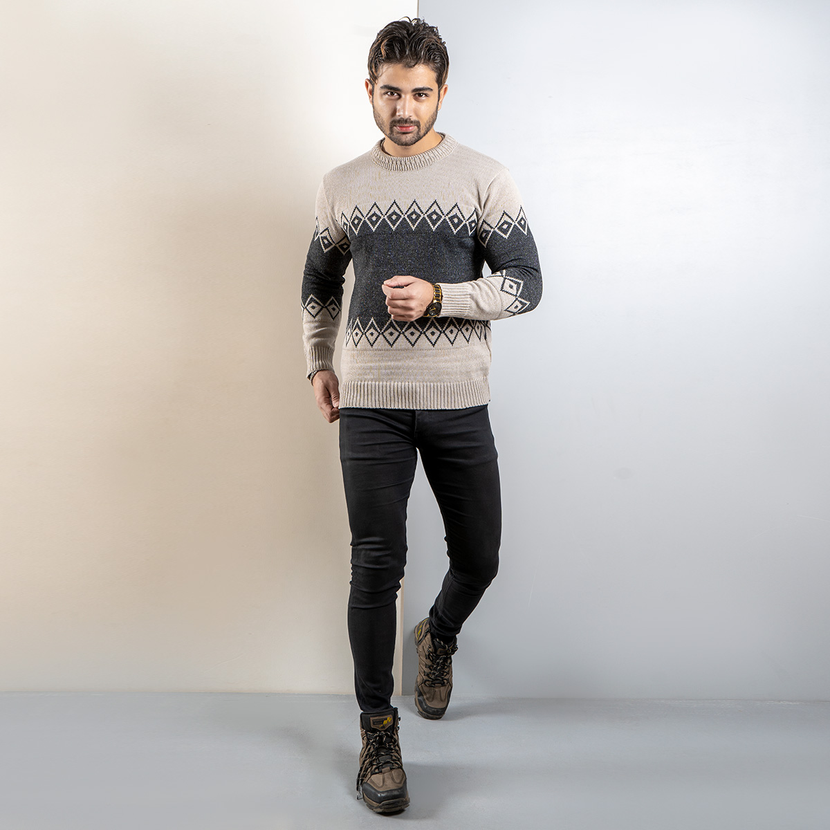 پلیور مردانه کرم مشکی(T) مدل roter