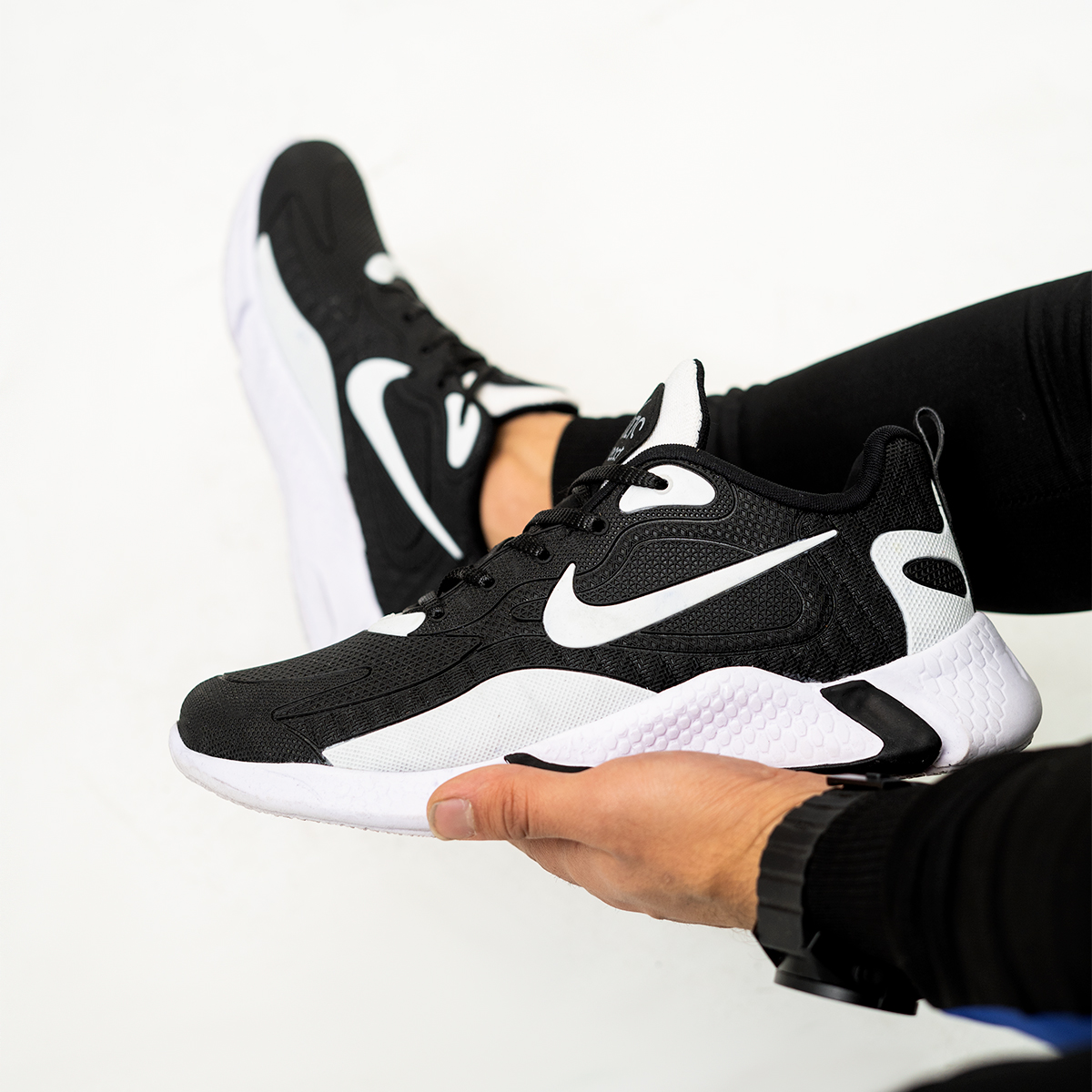 کفش ورزشی نایک مشکی سفید مردانه مدلB709