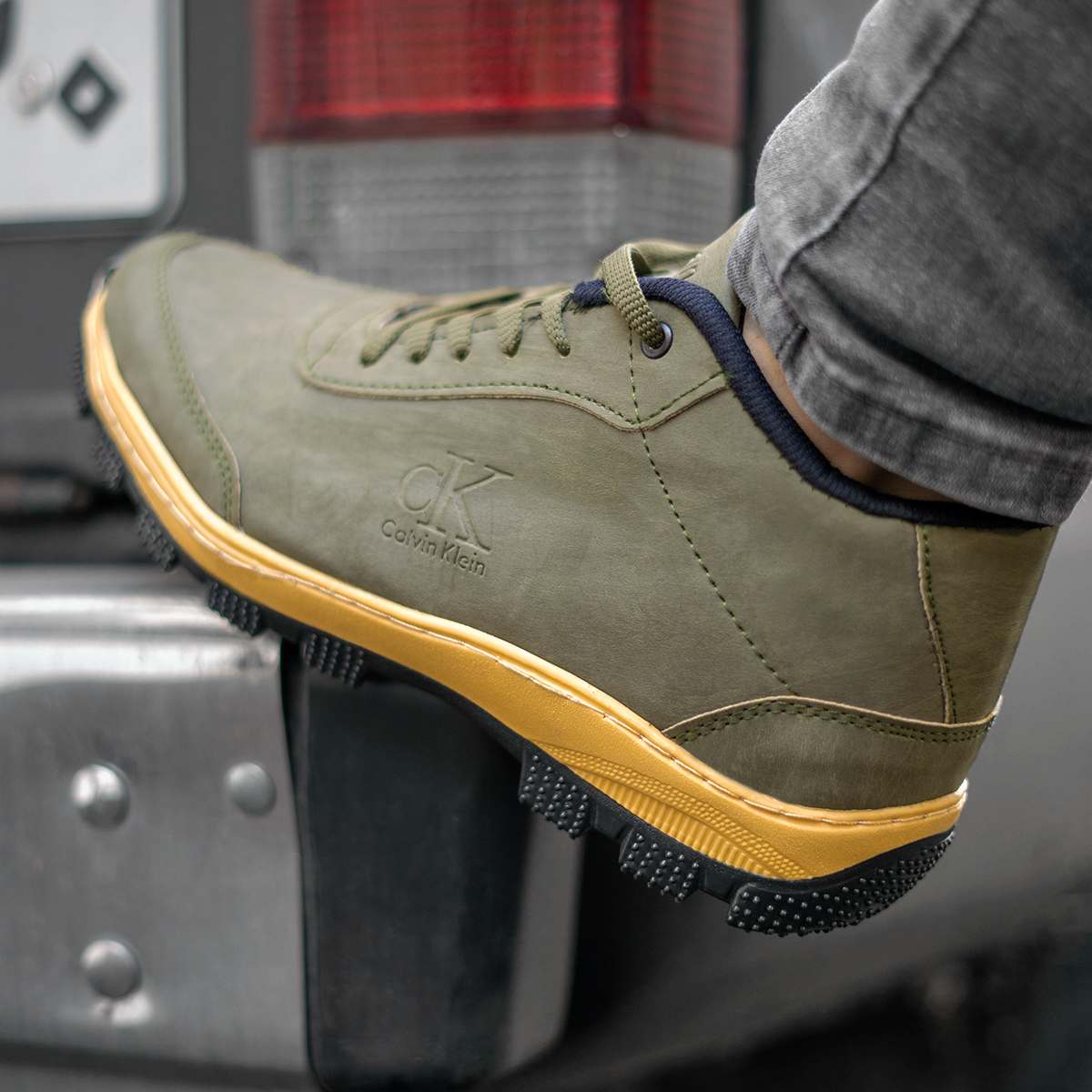 کفش مردانه زیتونی مدل Behdad