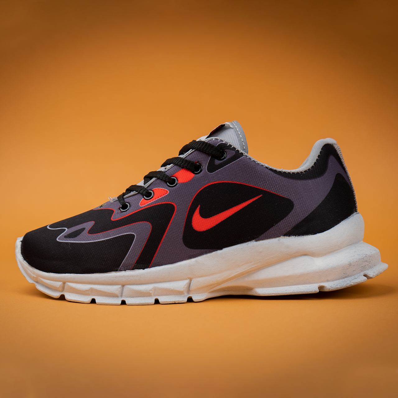 کفش ورزشی مشکی قرمز مردانه Nike مدل Bevis