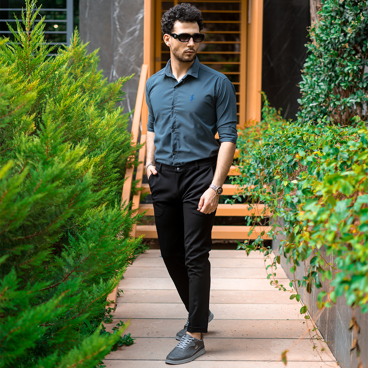 پیراهن مردانه ذغالی مدل VQ