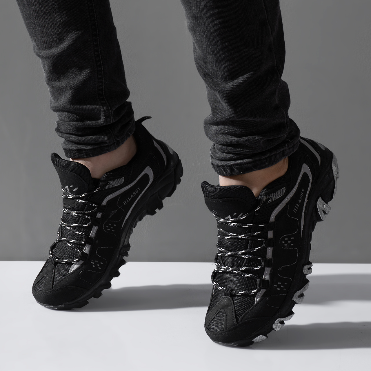 کفش ورزشی مردانه HILASSY مشکی مدل F53