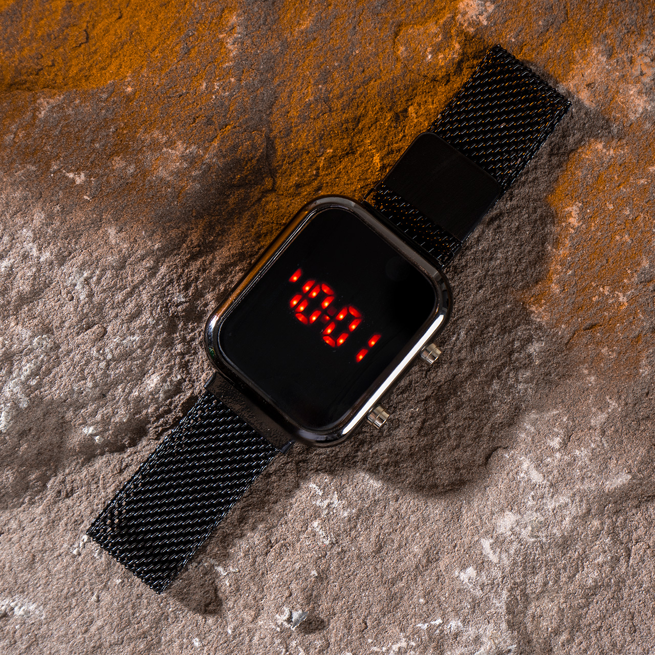 ساعت LED مشکی مدل K99