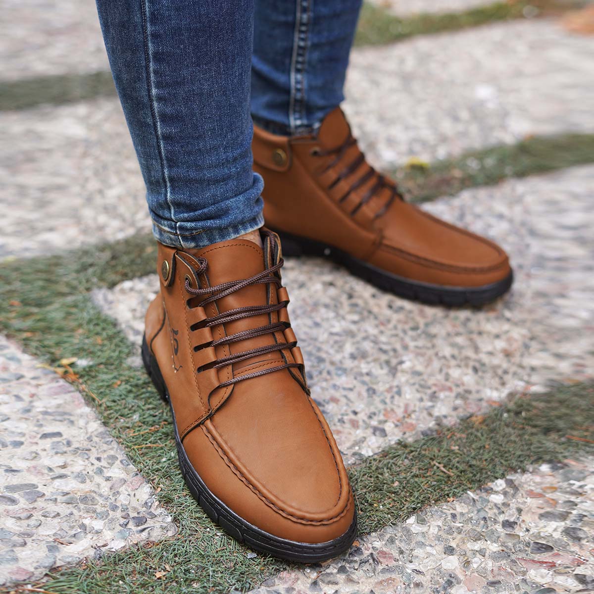 نیم بوت قهوه ای مردانه مدل FIVE