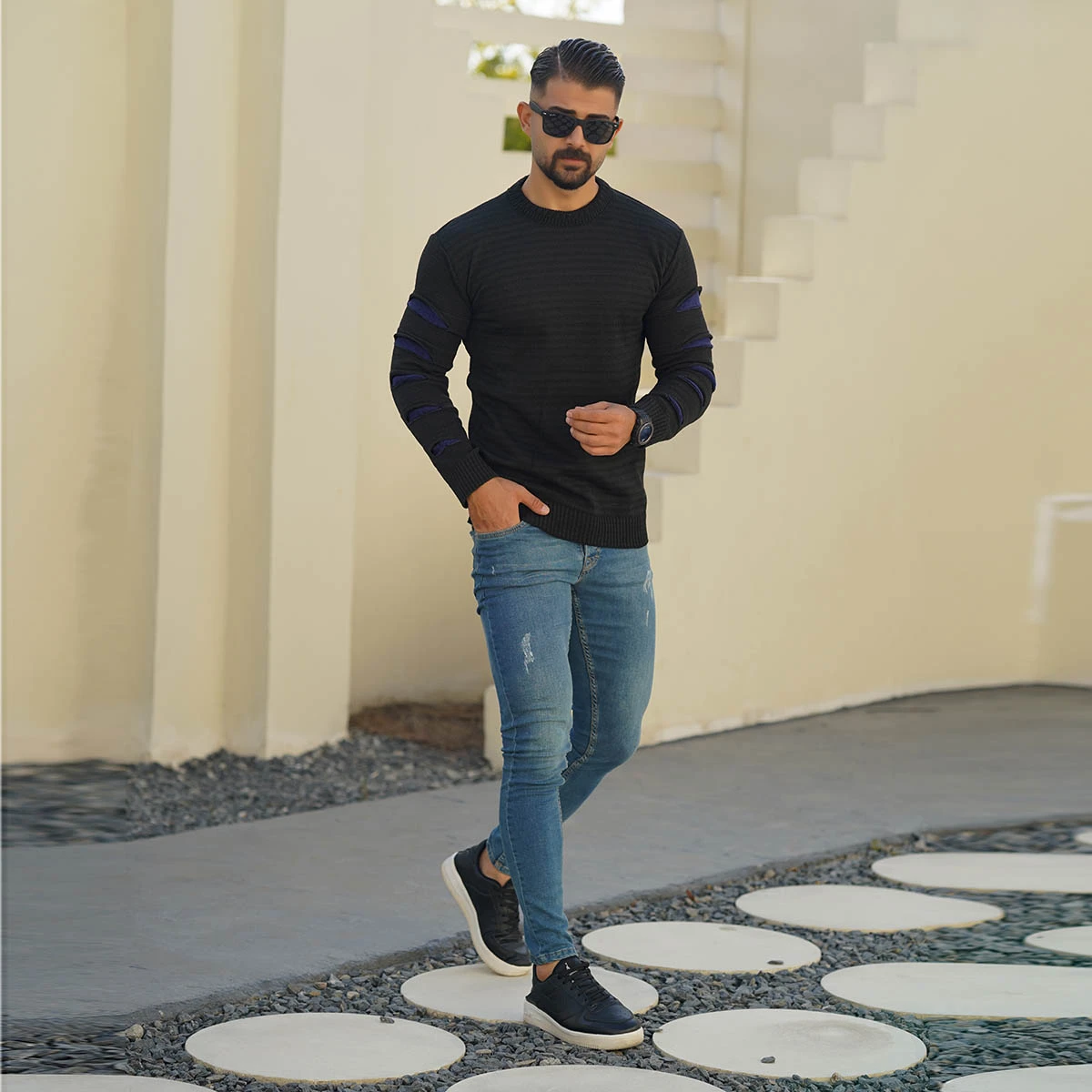 پلیور مردانه یقه گرد مشکی سرمه ای مدل Q20