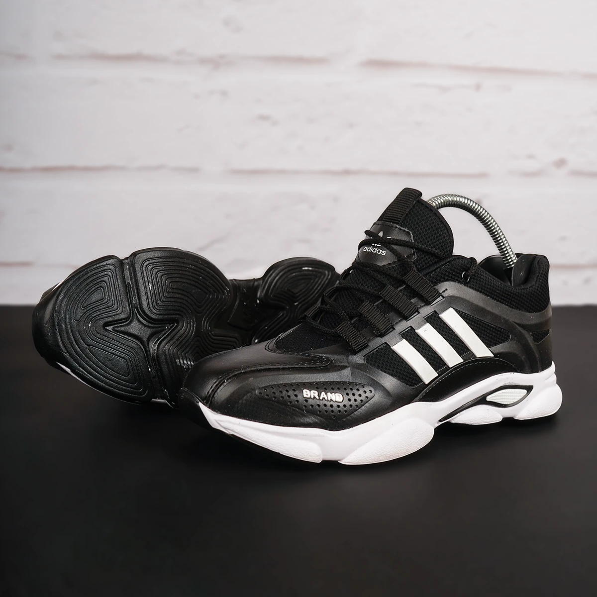 کفش ورزشی مردانه مشکی سفید Adidas مدل Ravan