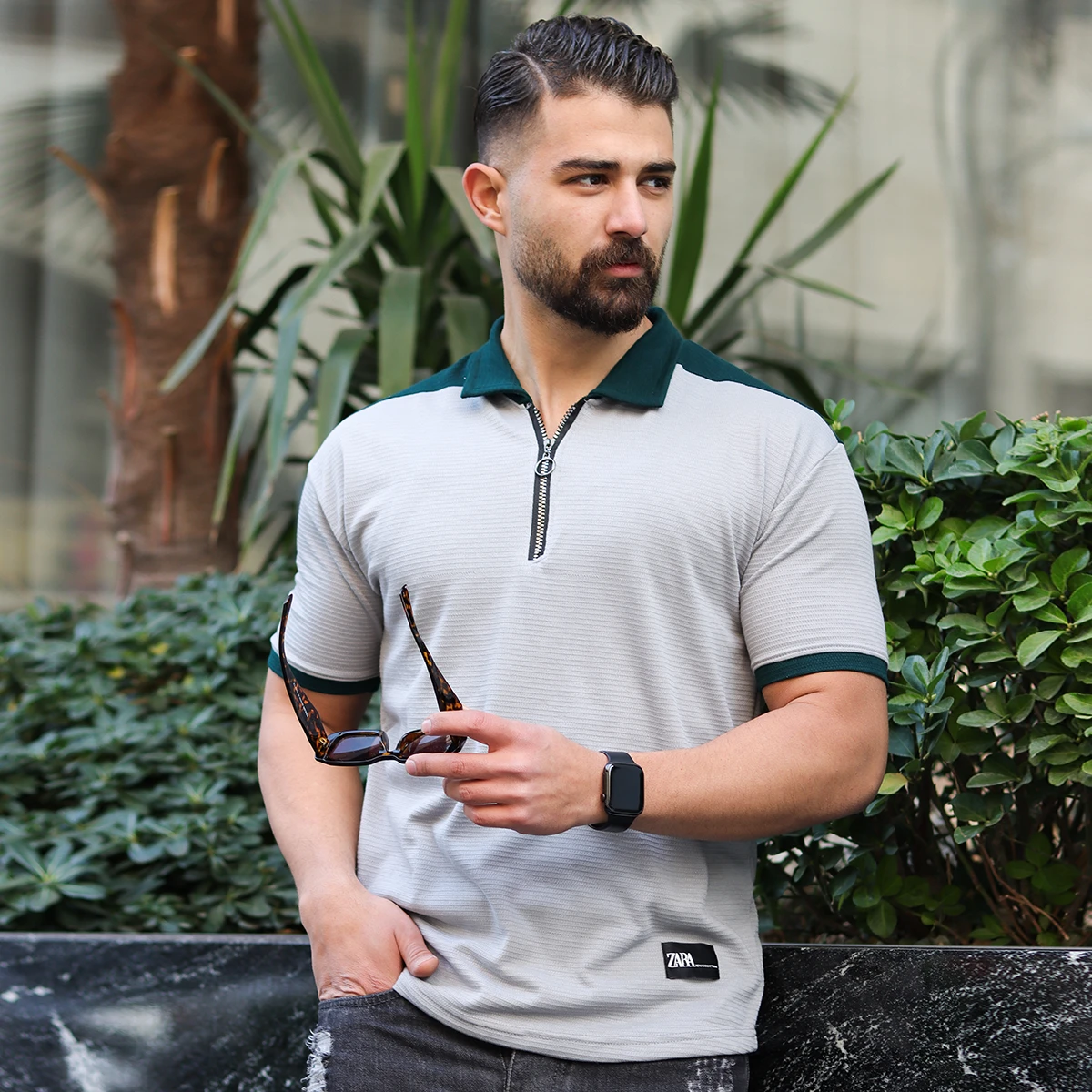 تیشرت مردانه یقه زیپ دار طوسی روشن مدل Radon