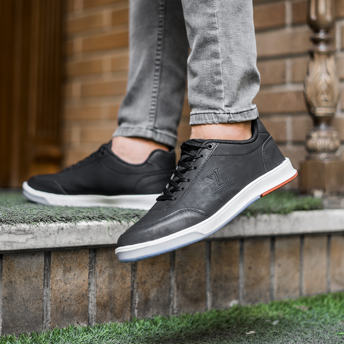 کفش مردانه LV مشکی مدل Norman