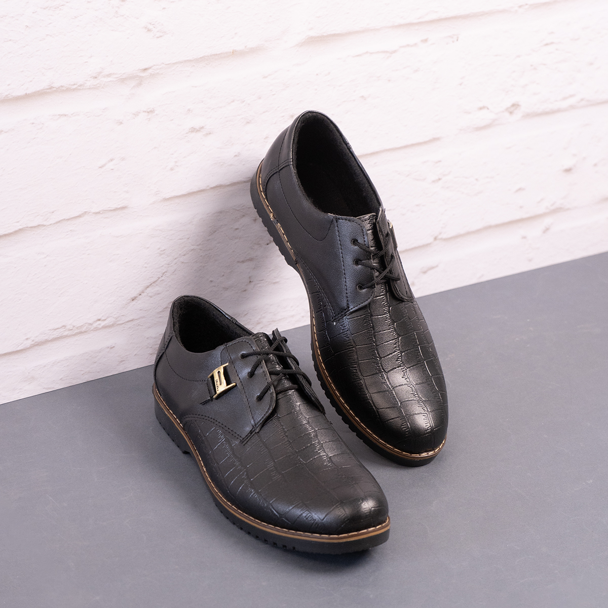 کفش رسمی مردانه مشکی سگکی طرح دارمدل D40